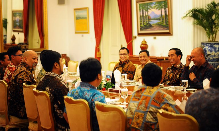 Jokowi ke Ekonom dan Pengusaha: Tahun Depan, Ekonomi Dunia Akan Turun