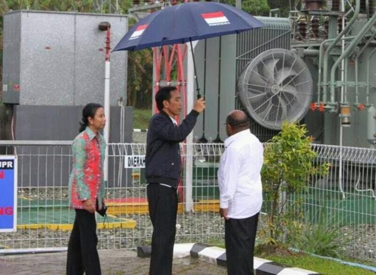 Natalius Pigai: Kunjungan Jokowi ke Papua Tak Bermanfaat, Hanya Habiskan APBD