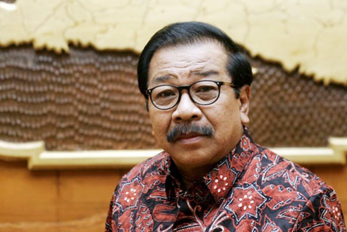 Gubernur Jawa Timur, Soekarwo.