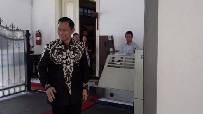 Agus Harimurti Yudhoyono menemui Presiden Joko Widodo di Istana, Kamis (10/8/2017)