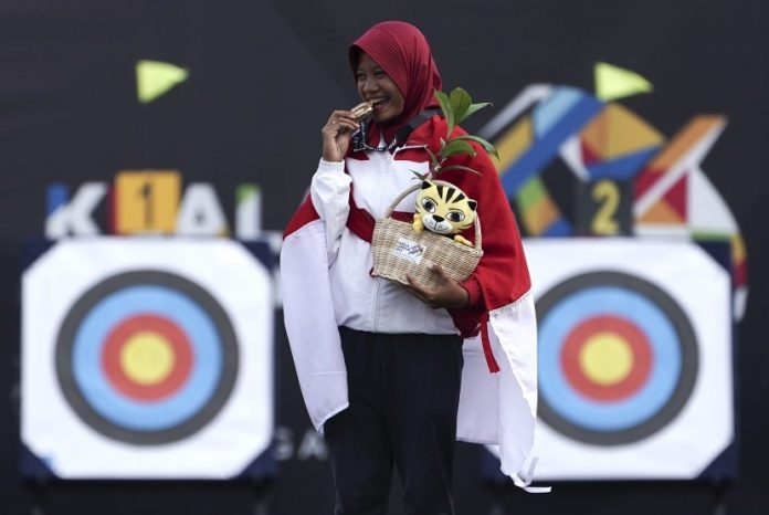 Pemanah Indonesia Diananda Choirunnisa Rebut Medali Emas