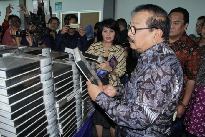 Gubernur Jatim Soekarwo