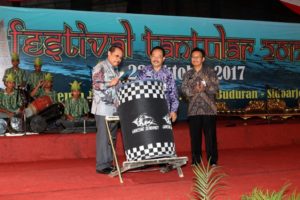 Sekda Prov Jatim membuka Festival Tantular ke 72 dan di lanjutkan dengan pemukulan Beduk