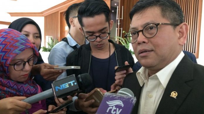 Anggota fraksi NasDem, Taufiqulhadi