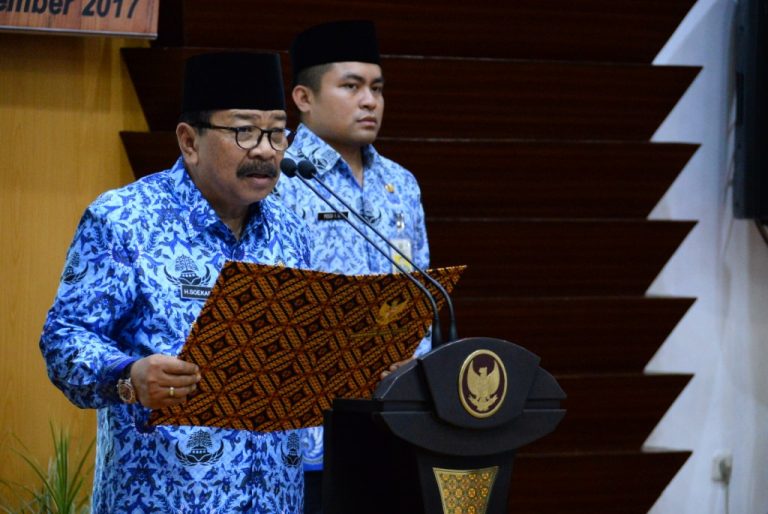 Gubernur Ingatkan PNS Harus Berdasarkan Pancasila dan UUD 1945