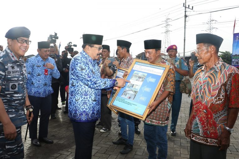 Pakde Karwo Tuntaskan Renovasi 1.825 Rumah Tutup Program RTLH 2017