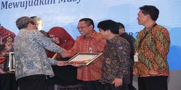 PLN Sabet Dua Penghargaan LHKPN 2017 dari KPK