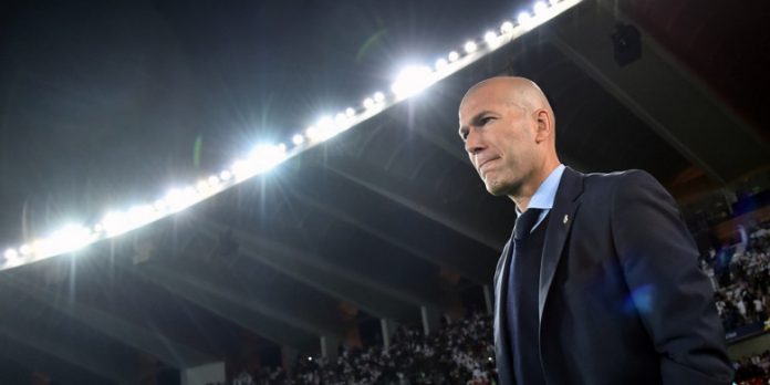Pelatih Zinedine Zidane saat mendampingi Real Madrid
