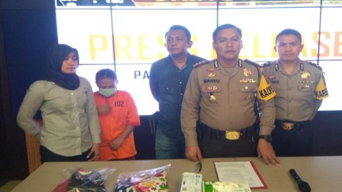 Fatima menjual bayinya seharga Rp 20 juta.