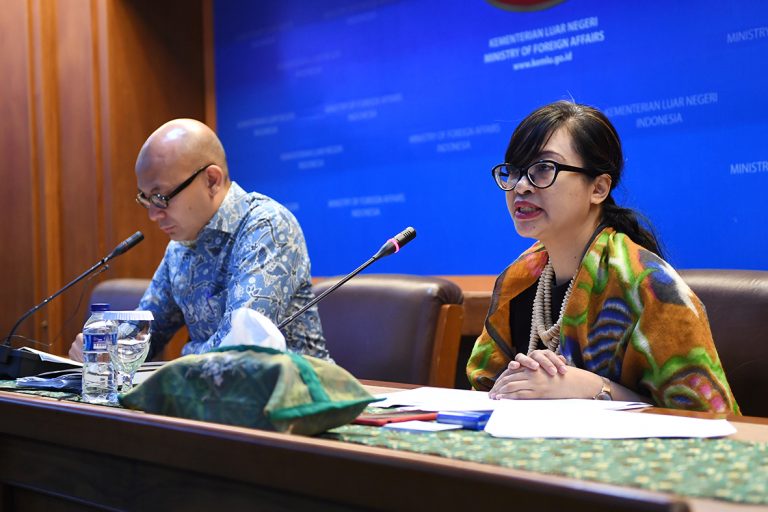 Menlu Retno Kunjungi Pasukan Penjaga Perdamaian Indonesia di Lebanon