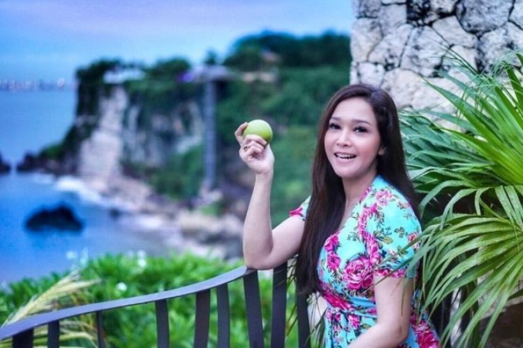 9 Foto lawas Maia Estianty, bukti cantiknya nggak luntur oleh usia