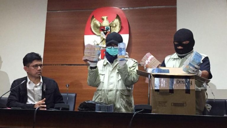 OMG! Ini Nama-Nama Pejabat Lampung Tengah Tersangka KPK