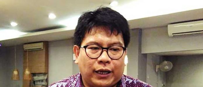 Direktur Institute for Essential Services Reform (IESR) Fabby Tumiwa