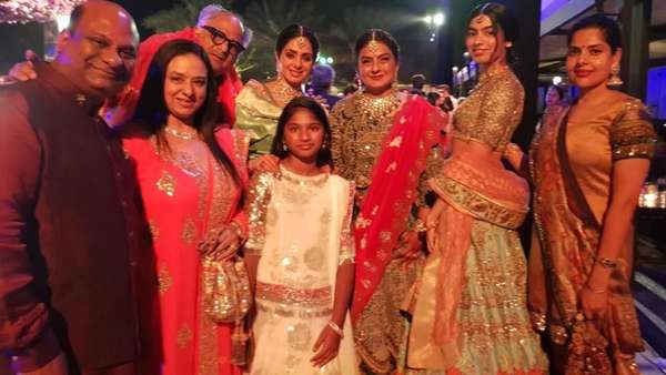 ff0f27f0-19f8-43e4-ada8-f7a1940b466f_169