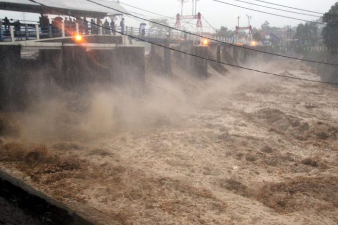 Suasana Bendung Katulampa di Kota Bogor, Jawa Barat