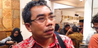 Ketua Fraksi PDIP DPRD DKI Gembong Warsono