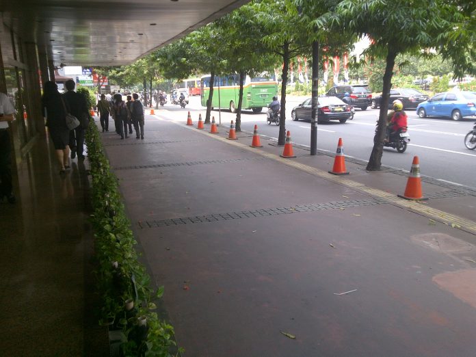 trotoar sudirman-thamrin jakarta