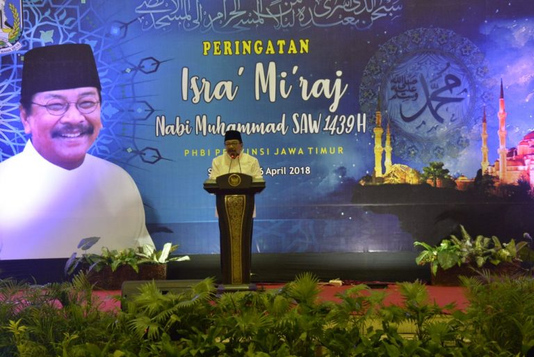 Pakde Karwo Ajak Selaraskan Ketakwaan dan Hubungan Sosial