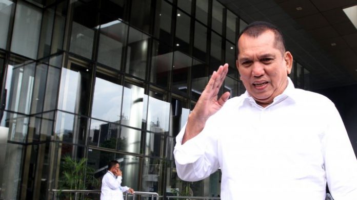 Mantan Ketua Komisi II DPR dari Fraksi Partai Golkar Chairuman Harahap