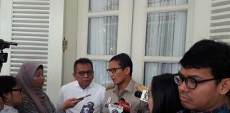 "Hari ini baru dibentuk dulu UPT-nya jadi nanti ditunjuk personelnya," kata Sandiaga di Balai Kota Jakarta, Senin (16/4/2018).