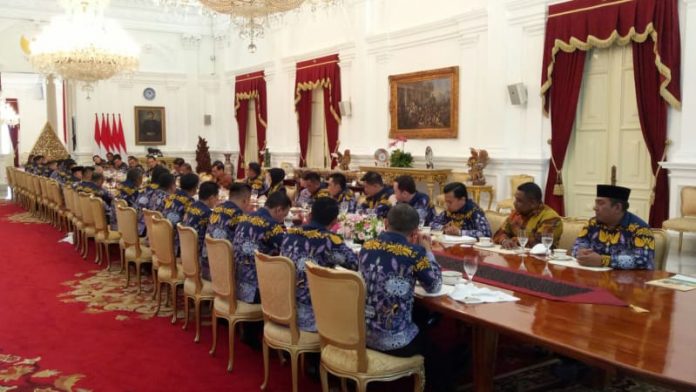 Pengurus HIPMI temui Jokowi di istana merdeka