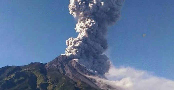 Gunung Merapi Meletus