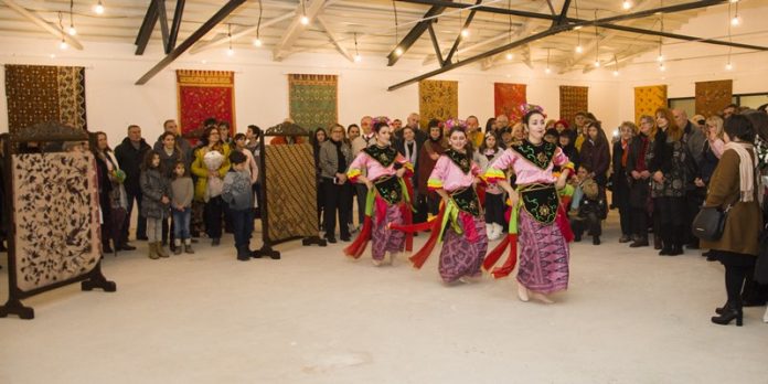 Ilustrasi Pameran Batik