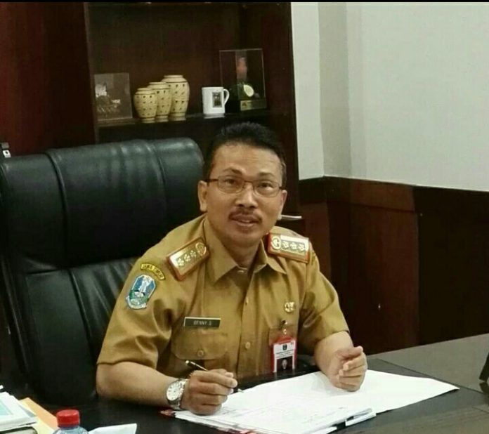 Kepala Biro Humas dan Protokol Pemprov Jatim Drs. Benny Sampir Wanto