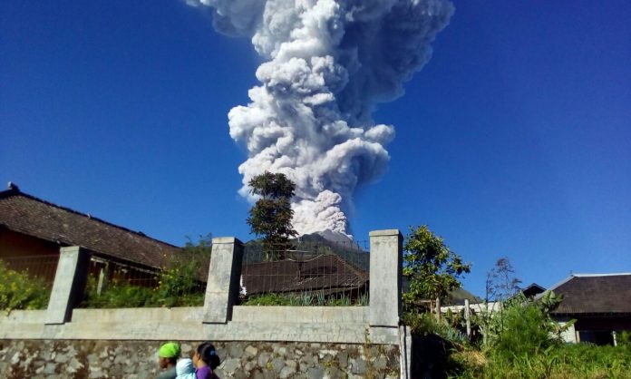 Letusan Freatik Gunung Merapi