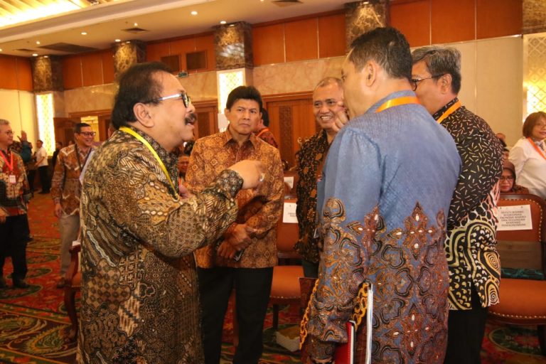 Pakde Karwo Hadiri Rakornas Pengendalian Inflasi Tahun 2018