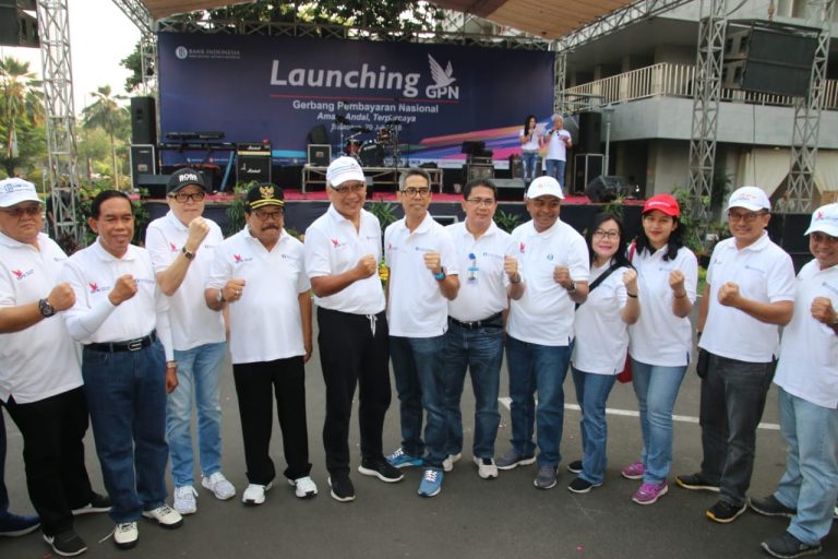 BI Dan Gubernur Jatim Kampayekan Kartu berlogo GPN