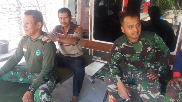 Menjelang Akhir Program TMMD, Satgas Perkuat Tali Silahturahmi dengan Warga