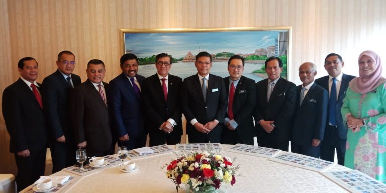 Tingkatkan Kemudahan Berusaha, Menkunham Kunjungi Malaysia