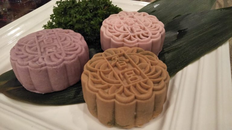 Shangrila kenalkan chinese eksekutip chef baru dalam launching festival kue bulan