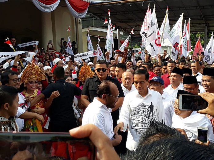 Presiden Joko Widodo dan KH Ma'ruf Amin tiba di Gedung Joang 45, Menteng, Jakarta, Jumat (10/8)