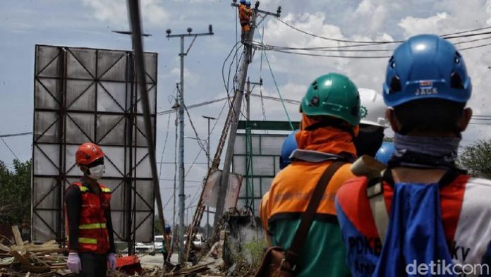 Pulihnya Listrik Gempa di Palu