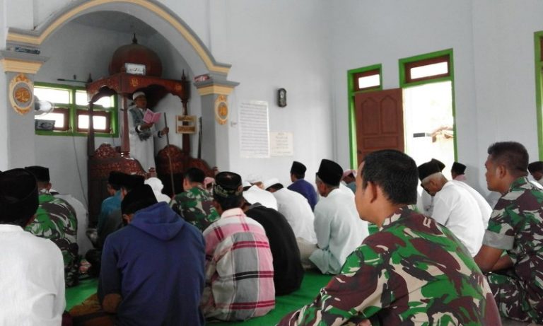 Selalu tingkatkan keimanan dan ketaqwaan kepada Tuhan Yang Maha Esa