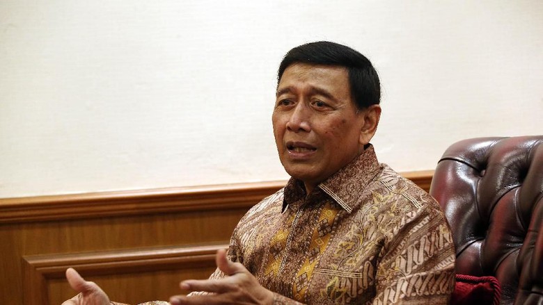 Menteri Koordinator Bidang Politik, Hukum, dan Keamanan, Wiranto.