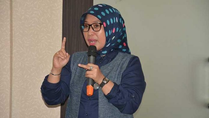 Ratna Dewi Pettalolo