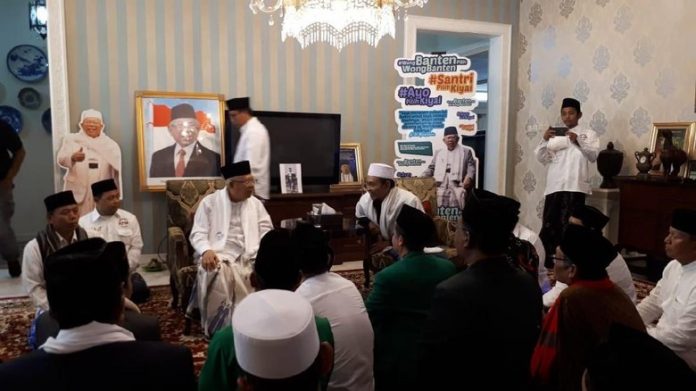 Ma'ruf Amin di Rumah Situbondo.