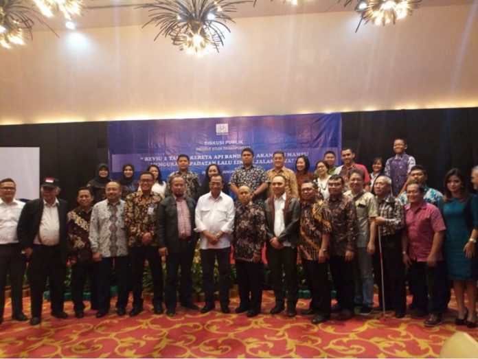 PT Railink melalui layanan Kereta Api (KA) Bandara