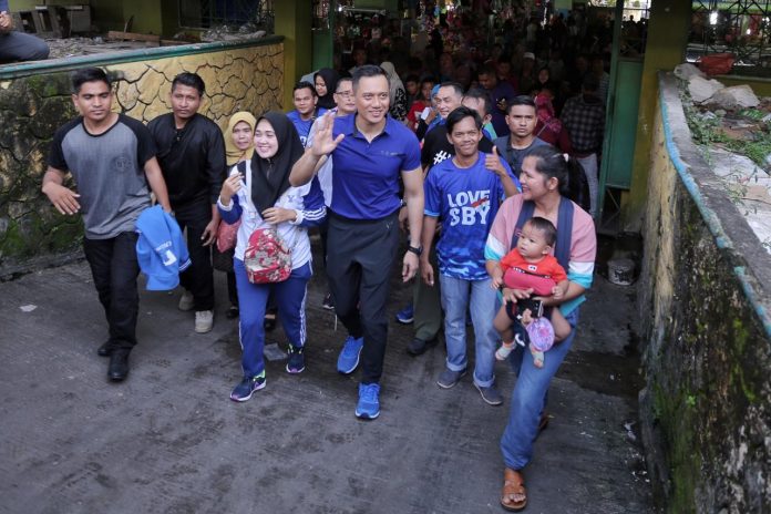 Agus Harimurti Yudhoyono tiba di Palu, Sulawesi Tengah.