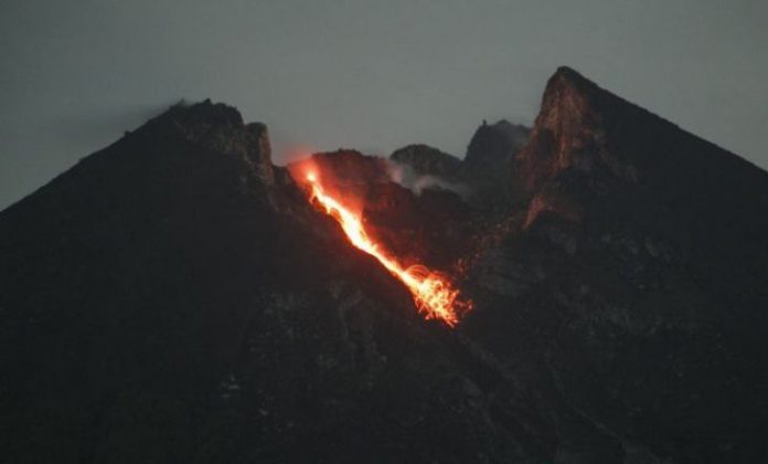 Gunung Merapi.