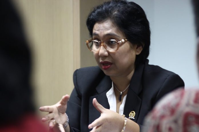 Irma Suryani Chaniago.