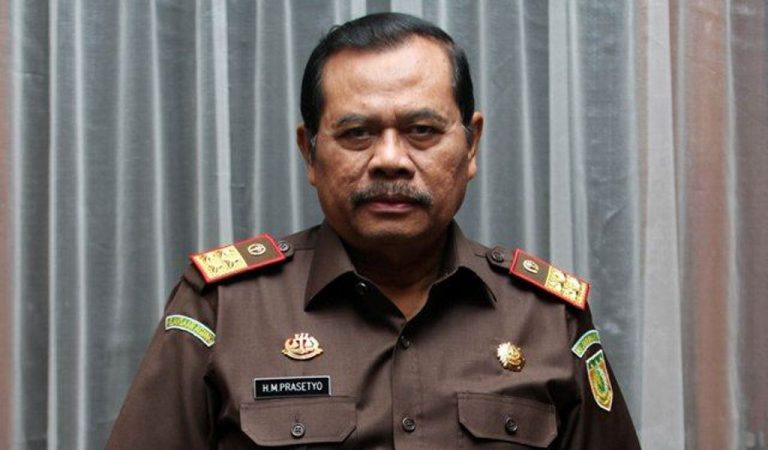 Menhan Setuju Razia Buku Ajaran Komunis