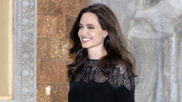 Angeline Jolie.