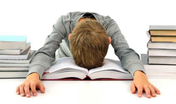 ilustrasi malas baca