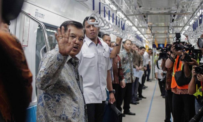 JK jajal MRT Jakarta.