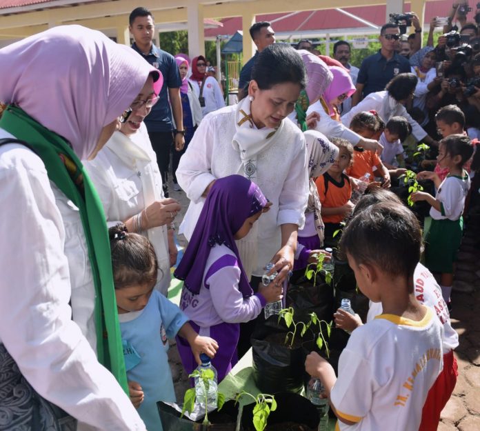 Foto kunjungan ke PAUD Kasih Bunda. Kris - Biro Pers, Sekretariat Presiden