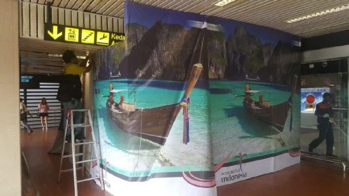 Viral Banner Raja Ampat.